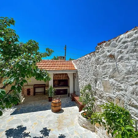 Holiday home Sudinjevi Dvori *