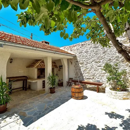 Holiday home Sudinjevi Dvori *