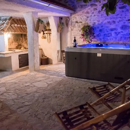 Дом отдыха Sudinjevi Dvori Сукошан