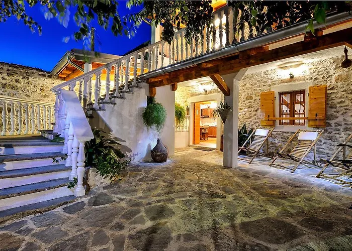 Sudinjevi Dvori Sukošan