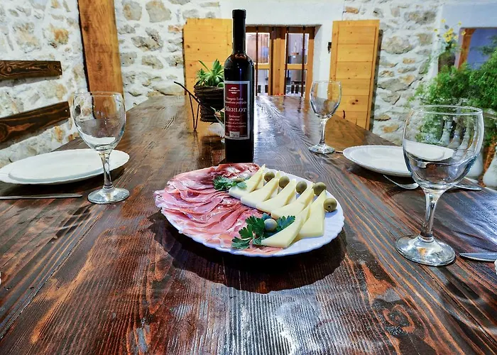 Sudinjevi Dvori Сукошан