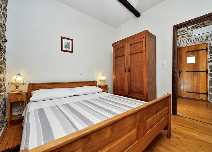 Sudinjevi Dvori Сукошан