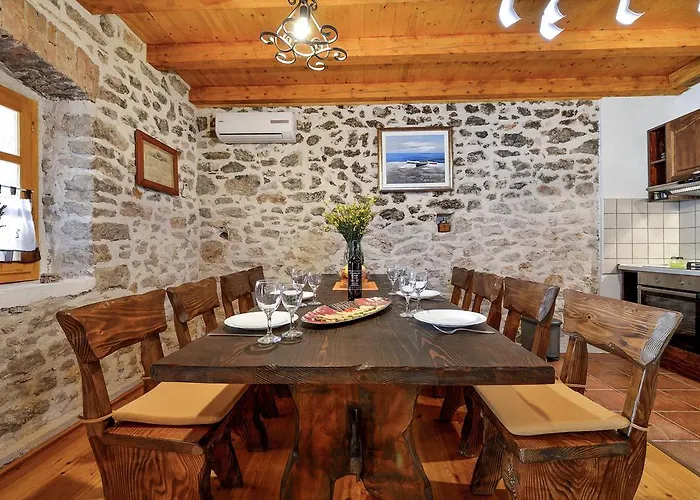 Sudinjevi Dvori Сукошан